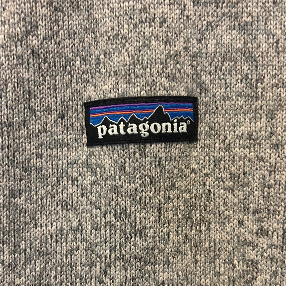 Patagonia Men's Performance Jacket in Heather Gray. Zipper pockets. Small - Picture 3 of 5